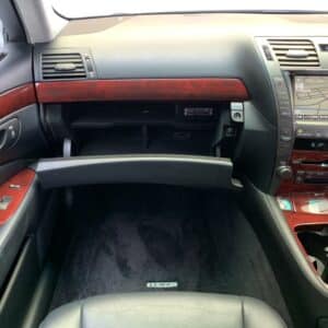 レクサス　LS４６０　バージョンC・Ｉパッケージ