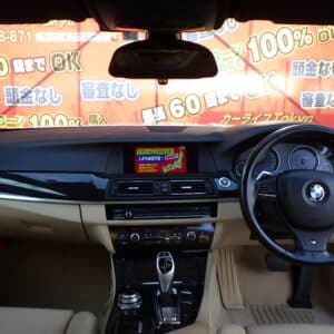 BMW　528i　Mスポーツ