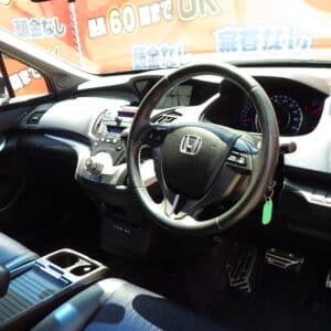オデッセイ　アブソルート　【総合評価優良車】