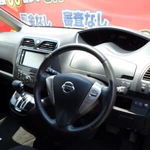 セレナ　ハイウエイスター　Vセレクション　【特別仕様車&総合評価優良】