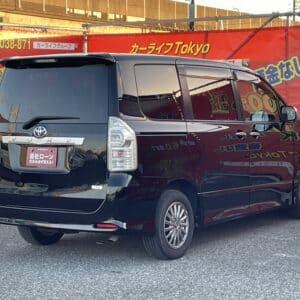 ヴォクシー　ZS　煌　【特別仕様車】