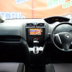セレナ　ハイウェイスター　Vセレクション　【総合評価優良車&特別仕様車】