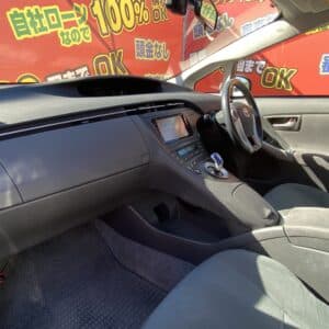 プリウス　G　【カスタム】【総合評価優良車】