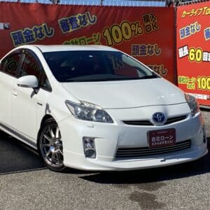 プリウス　Sツーリングセレクション　【カスタム】【総合評価優良車】