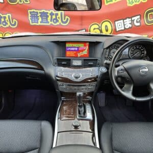 FUGA　フーガ　370GT FOUR　4WD　【総合評価優良車】【カスタム】