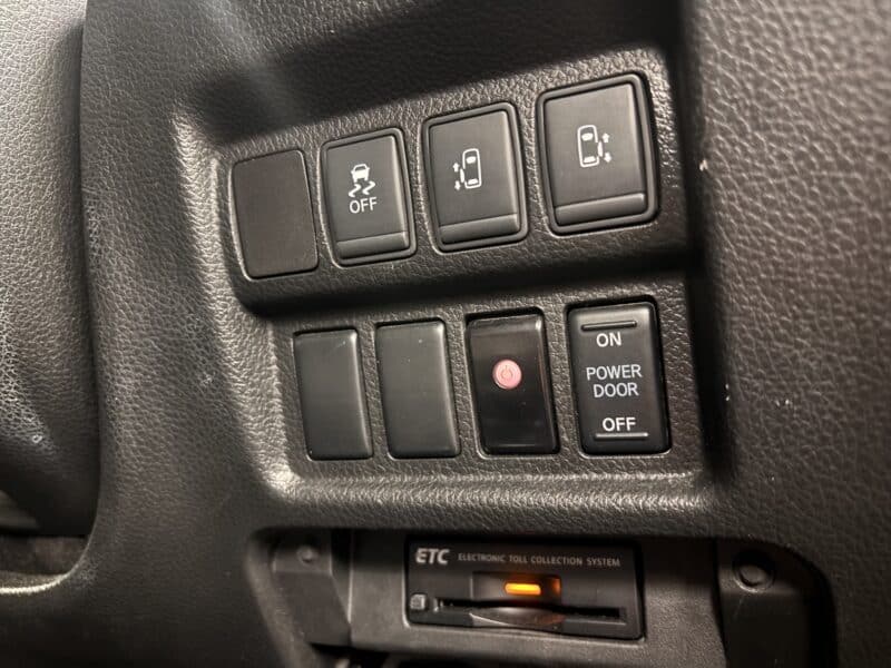 ELGRAND エルグランド 250ハイウェイスターS 【後期型】【総合評価優良車】【車検2年付】