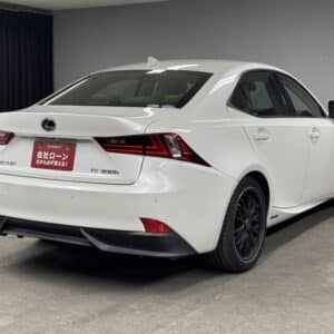 LEXUS　レクサス　IS300ｈ ＂ハイブリッド車＂