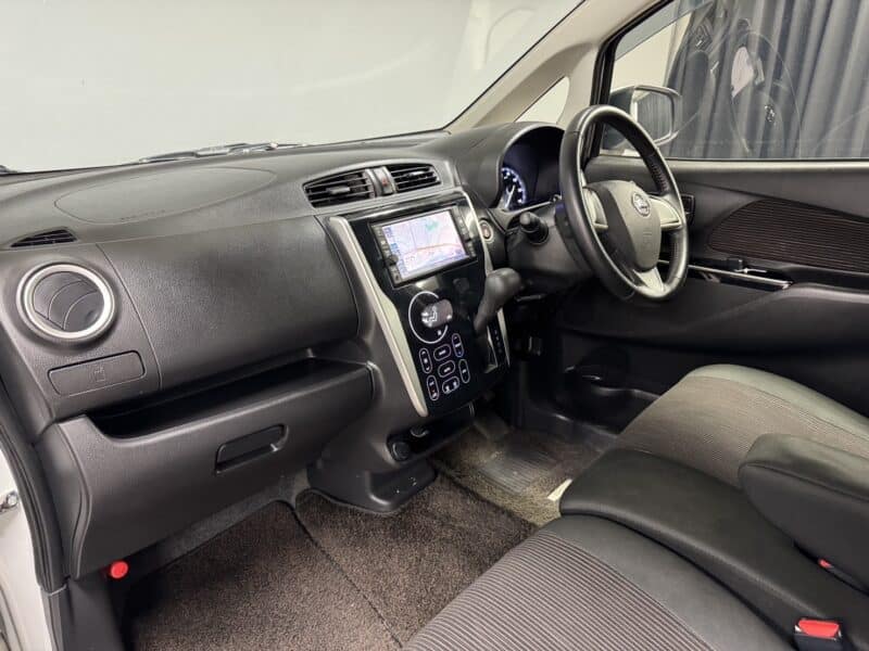 DAYZ デイズ ハイウェイスターⅩ 【後期型】