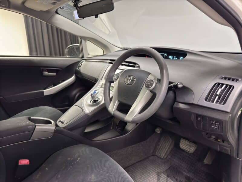 PRIUS プリウス S 【後期型】