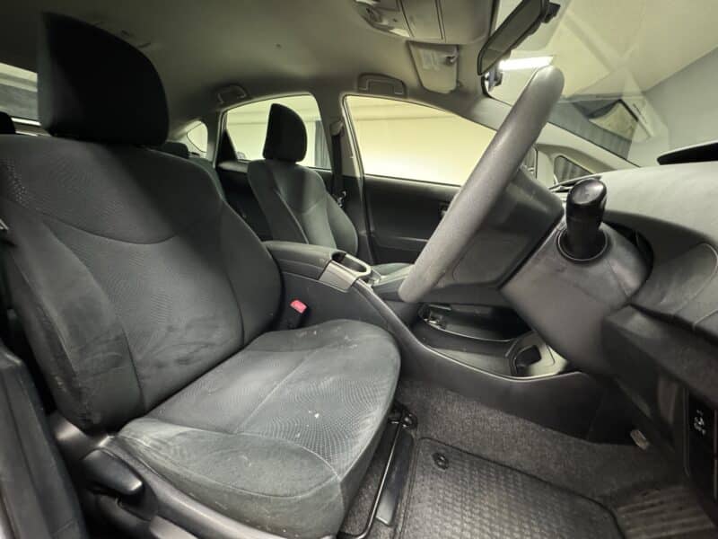 PRIUS プリウス S 【後期型】