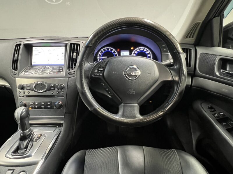 SKYLINE スカイライン 250GT