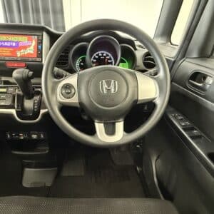 N-BOX　G・L パッケージ　【総合評価優良車】【４WD】納車時タイヤ４本新品