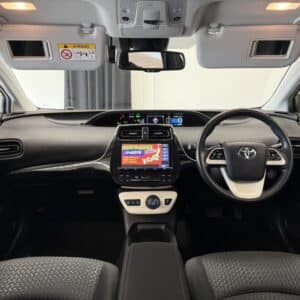 PRIUS　プリウス　Sセーフティプラス　【総合評価優良車】【特別仕様車】【カスタム】　