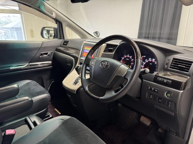 VELLFIRE ヴェルファイア 2.4Z ゴールデンアイズ