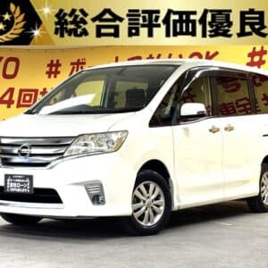 SERENA　セレナ　ハイウェイスター Vセレクション【特別仕様車】【総合評価優良車】【４WD】