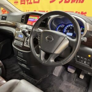 ELGRAND　エルグランド　350　ハイウェイスタープレミアム　【4WD】