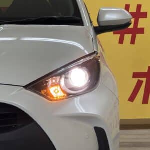 YARIS　ヤリス　ハイブリッドX