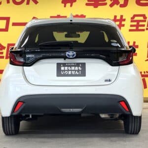 YARIS　ヤリス　ハイブリッドX