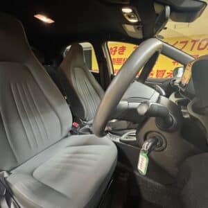 YARIS　ヤリス　ハイブリッドX