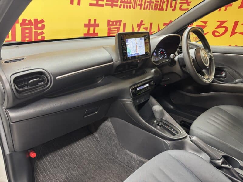 YARIS ヤリス ハイブリッドX