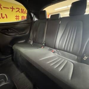 YARIS　ヤリス　ハイブリッドX