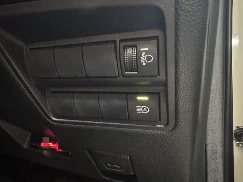 YARIS ヤリス ハイブリッドX