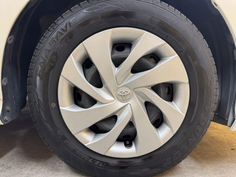 YARIS ヤリス ハイブリッドX