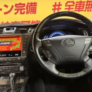 LEXUS　レクサス　LS600hL