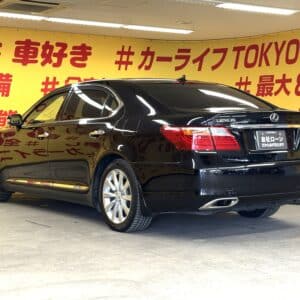 LEXUS　レクサス　LS600hL
