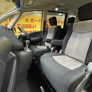 SERENA　セレナ　ライダー　ブラックラインアドバンスドセーフティパッケージ【特別仕様車】【総合評価優良車】【４WD】後期型