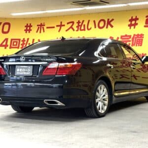 LEXUS　レクサス　LS600hL
