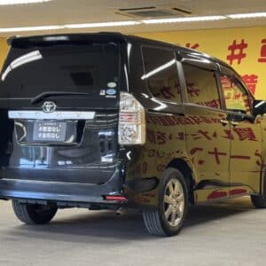 VOXY　ヴォクシーＺＳ煌　【特別仕様車】