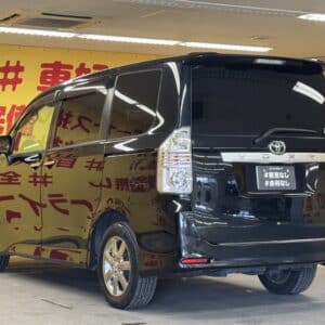 VOXY　ヴォクシーＺＳ煌　【特別仕様車】