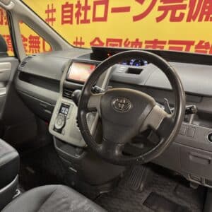 VOXY　ヴォクシーＺＳ煌　【特別仕様車】