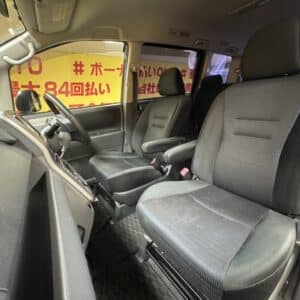 VOXY　ヴォクシーＺＳ煌　【特別仕様車】