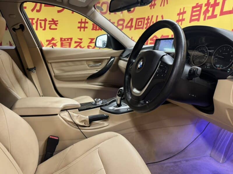 BMW 320i ラグジュアリー ターボ