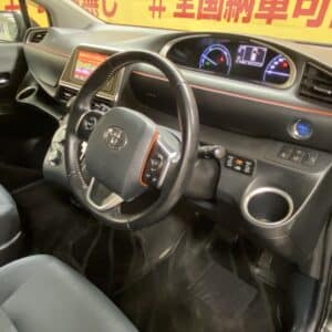 SIENTA　シエンタ　HYBRID　G　【カスタム】【車検2年付】