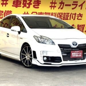 PRIUS　プリウス　Sツーリングセレクション　【カスタム】【総合評価優良車】【車検2年付】