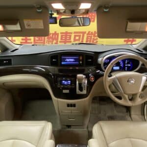 ELGRAND　エルグランド　250XG【総合評価優良車】【車検２年付】【新品タイヤ４本付】