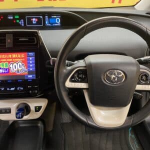 PRIUS プリウス　S 　【カスタム】