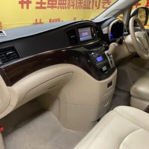 ELGRAND　エルグランド　250XG【総合評価優良車】【車検２年付】【新品タイヤ４本付】