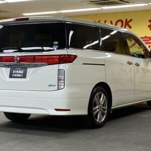 ELGRAND　エルグランド　250XG【総合評価優良車】【車検２年付】【新品タイヤ４本付】