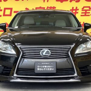 LEXUS　レクサスLS460　バージョンC・Iパッケージ　【総合評価優良車】【カスタム】【低走行6万キロ台】