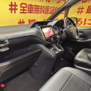 VOXY　ヴォクシー　ＺＳ　【総合評価優良車】
