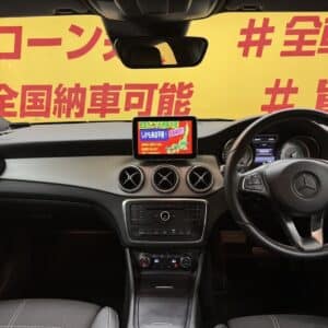 MERCEDES BENZ メルセデス・ベンツ　CLA180【総合評価優良車】