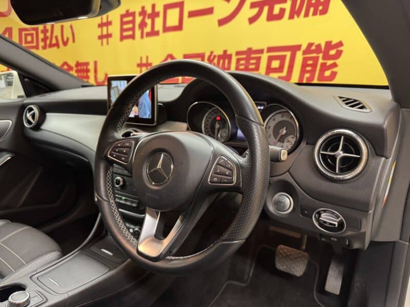 MERCEDES BENZ メルセデス・ベンツ CLA180【総合評価優良車】