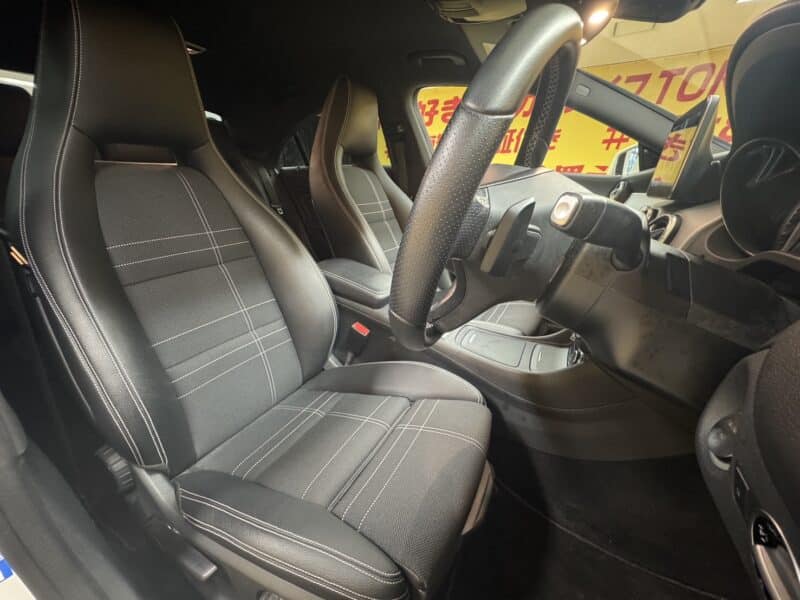 MERCEDES BENZ メルセデス・ベンツ CLA180【総合評価優良車】