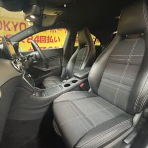 MERCEDES BENZ メルセデス・ベンツ　CLA180【総合評価優良車】
