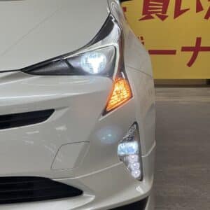 PRIUS プリウス  Ｓツーリングセレクション【総合評価優良車】【カスタム】