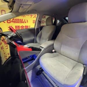 PRIUS　プリウス　Sツーリングセレクション　【カスタム】【総合評価優良車】【車検2年付】